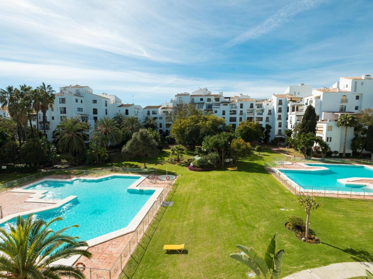 Vacation Marbella I Contemporary Central Apartment, Swimming-Pool, 24-7 Security, A Minute From The Marina, The Sea And Luxury Shopping Екстер'єр фото